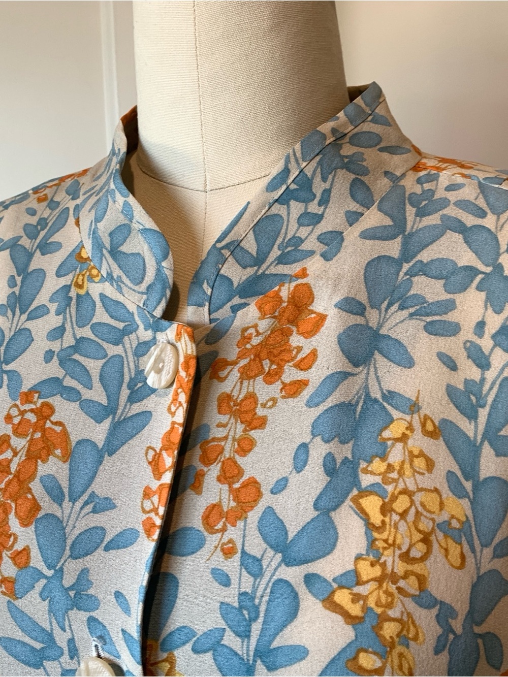 Harari Silk Button-Front Tunic in Light Blue and Orange - Picture 5 of 11